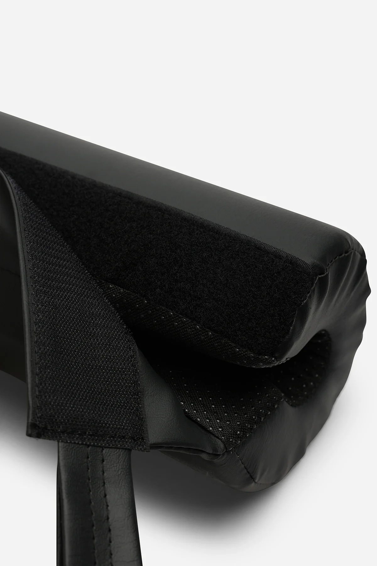 Northern Hip Thrust Pad - Black - Image 4